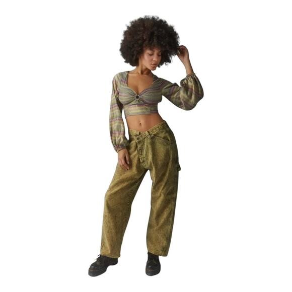 Urban Outfitters Kary Keyhole Tie Back Crop Top - Picture 2 of 7